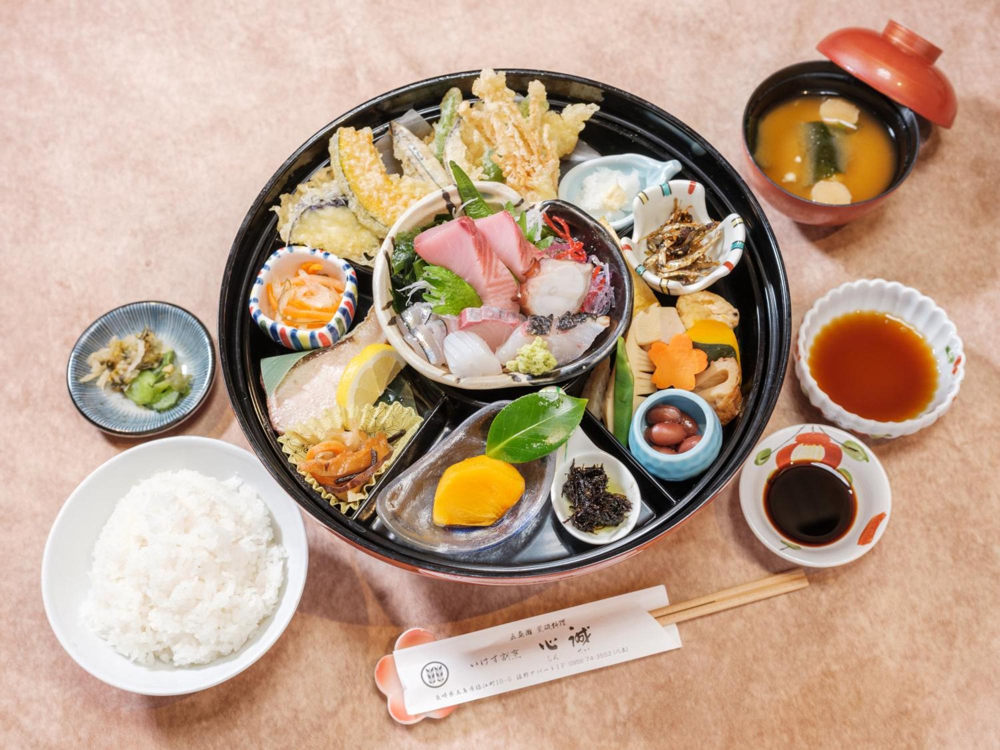 Villa Miyako 源泉かけ流し客室温泉ヴィラ みやこ別邸 Goto Exterior foto